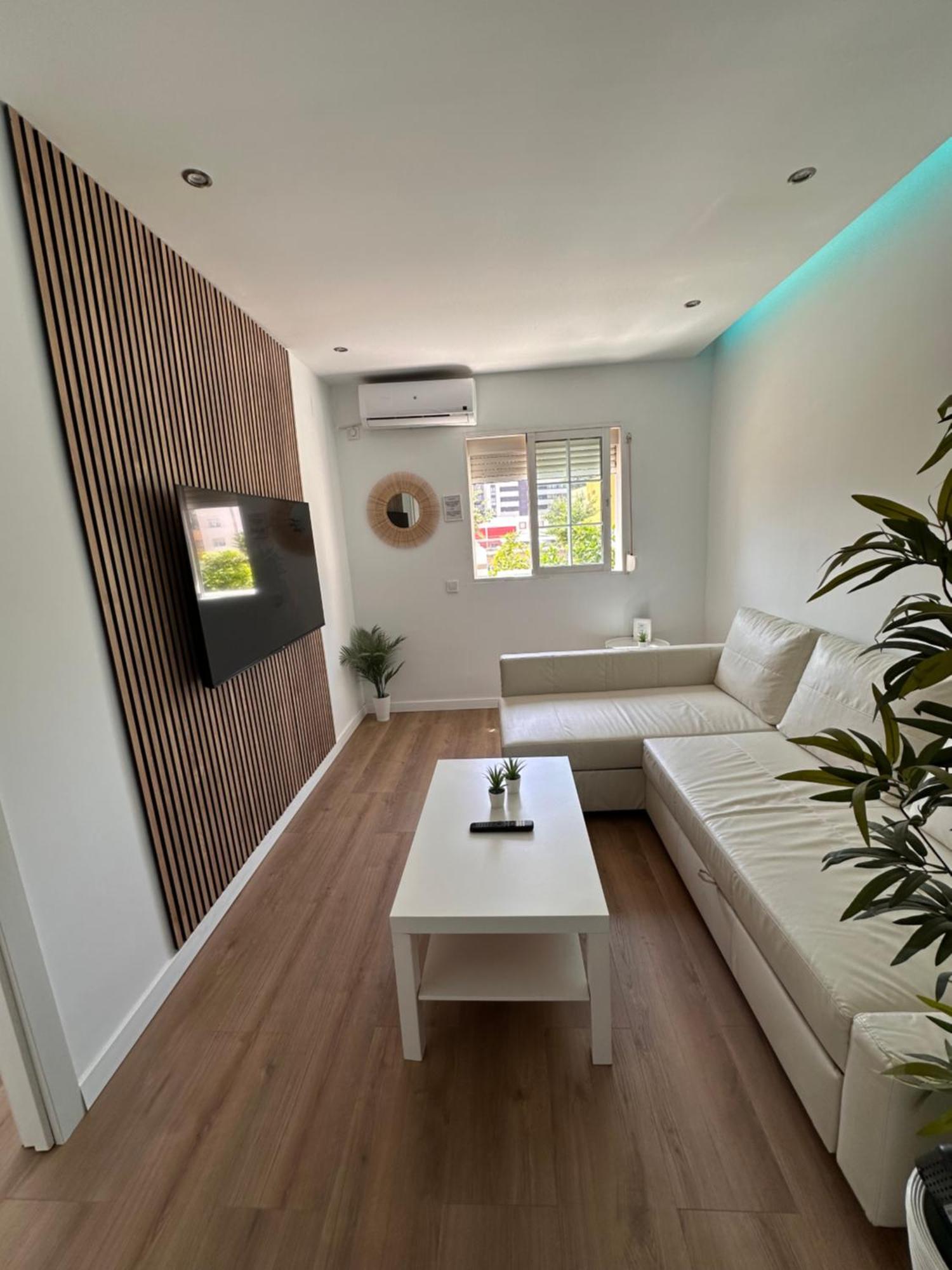Apartament Claveles De Luxe Malaga Zewnętrze zdjęcie
