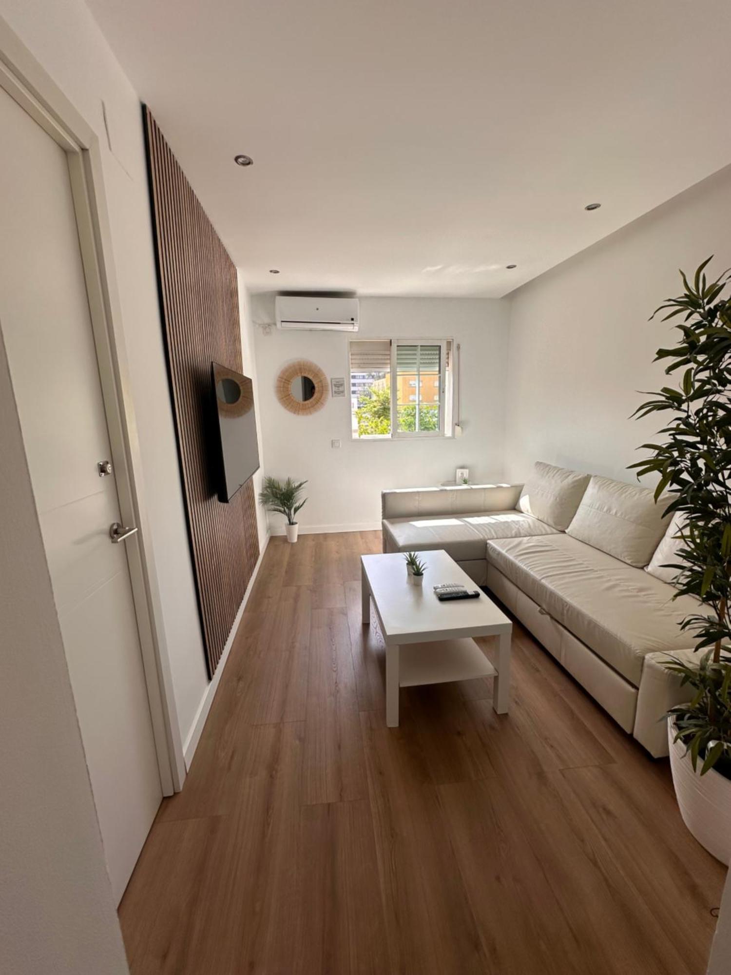 Apartament Claveles De Luxe Malaga Zewnętrze zdjęcie
