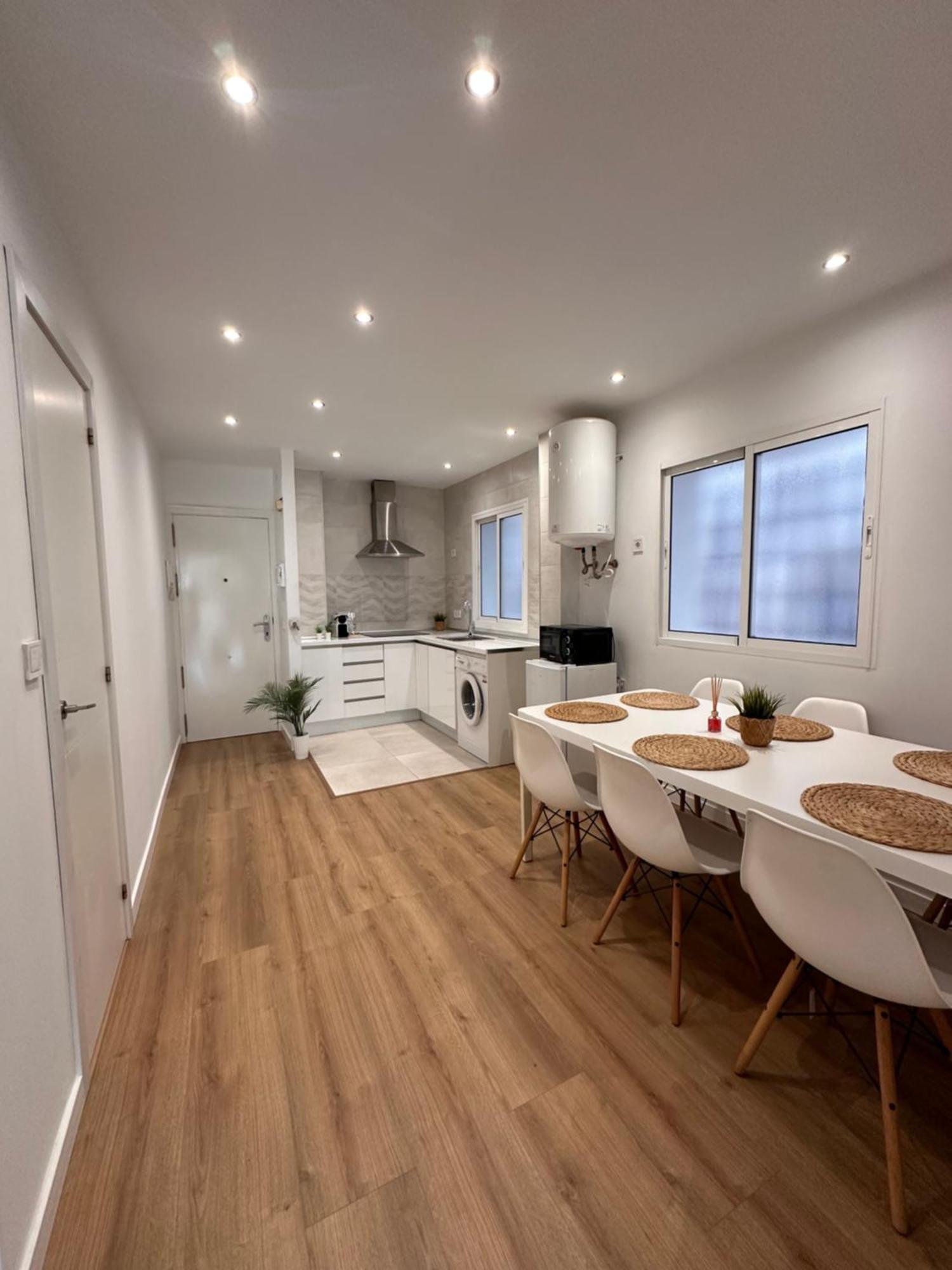 Apartament Claveles De Luxe Malaga Zewnętrze zdjęcie