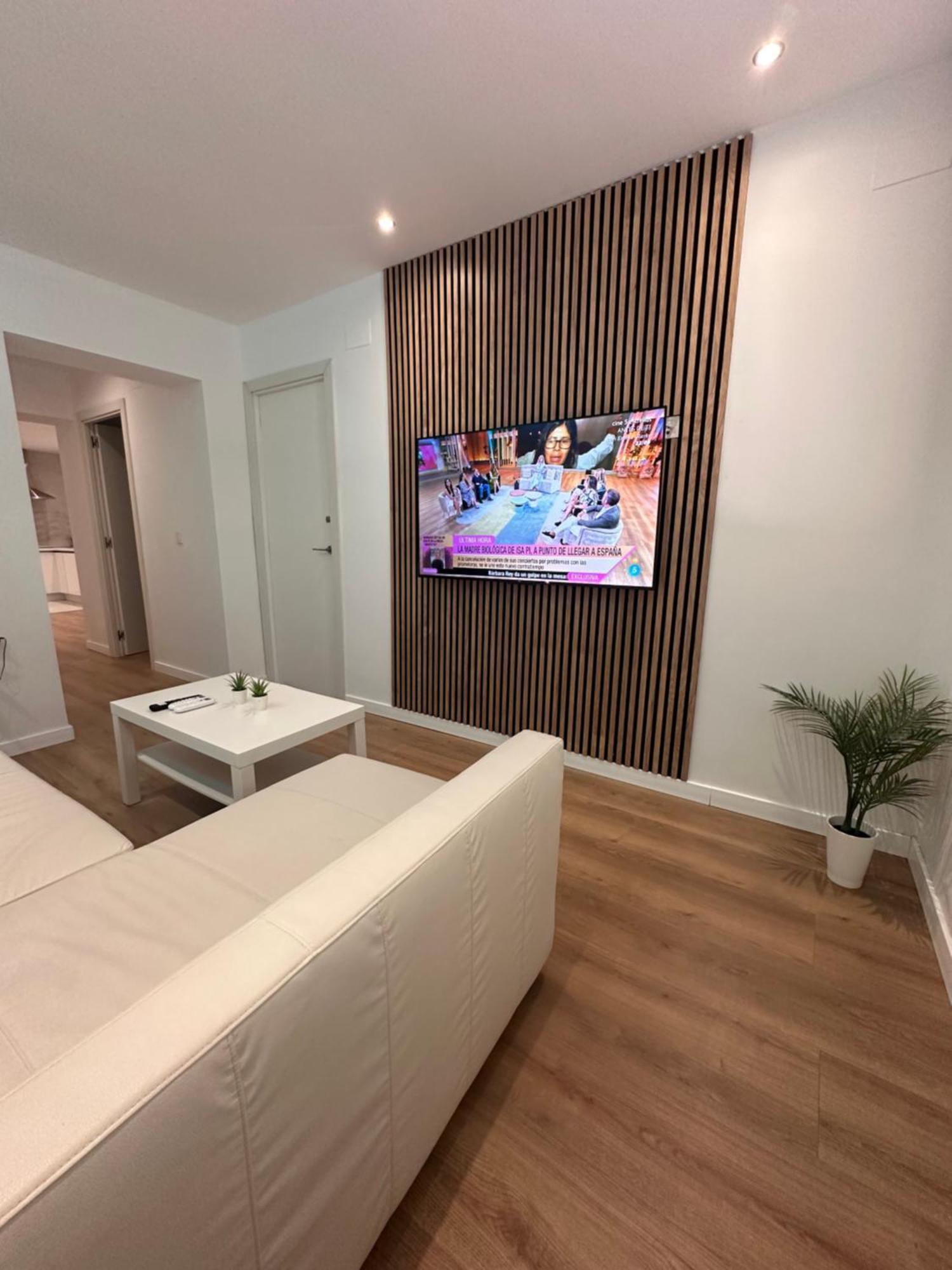 Apartament Claveles De Luxe Malaga Zewnętrze zdjęcie