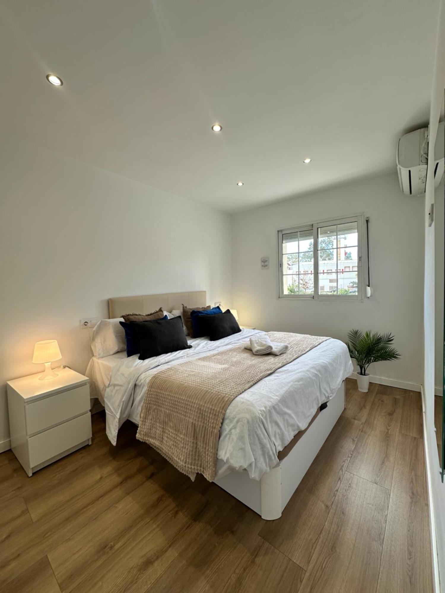 Apartament Claveles De Luxe Malaga Zewnętrze zdjęcie