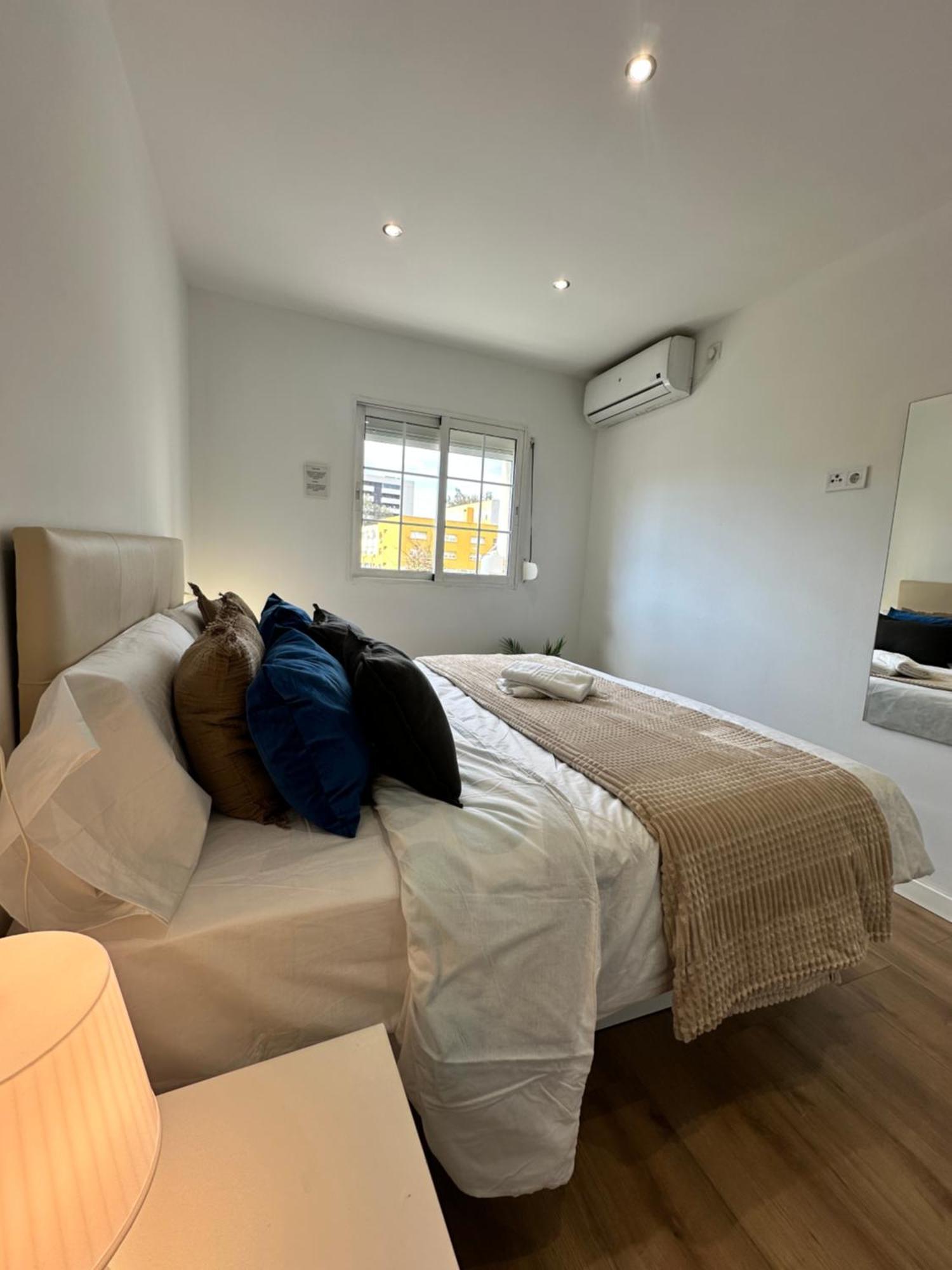 Apartament Claveles De Luxe Malaga Zewnętrze zdjęcie